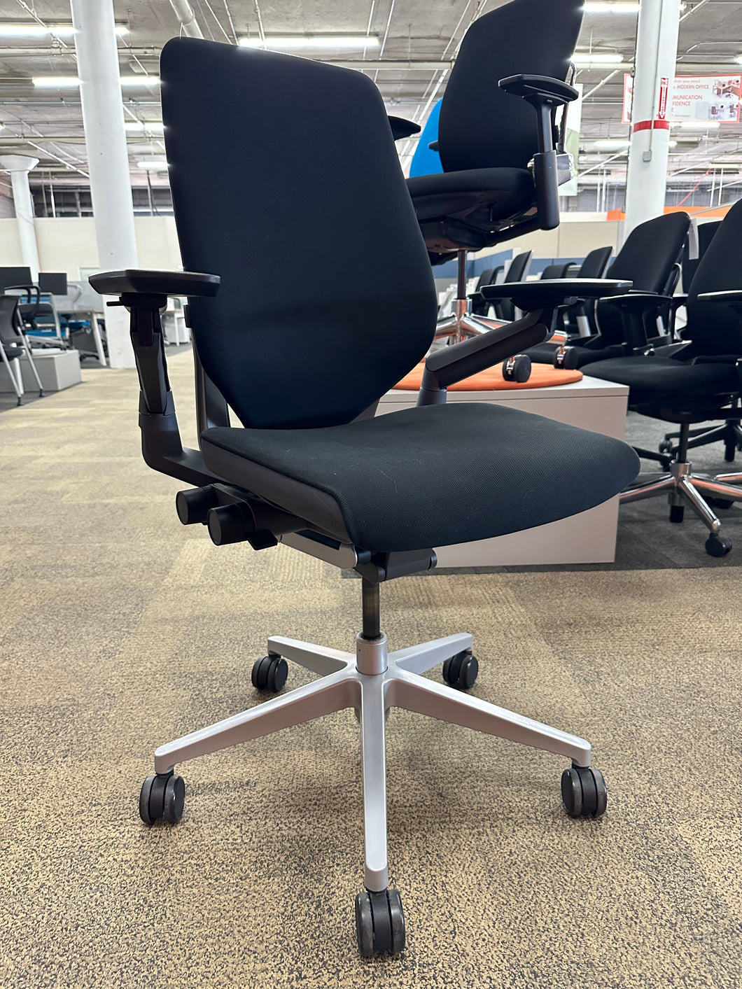 Steelcase Gesture Task Chair (Black/Platinum) - ChicagoOfficeChair.com